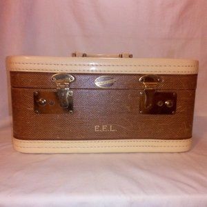 Train Travel Case:  Vintage Strat-O-Way Luxury Luggage.  Seattle